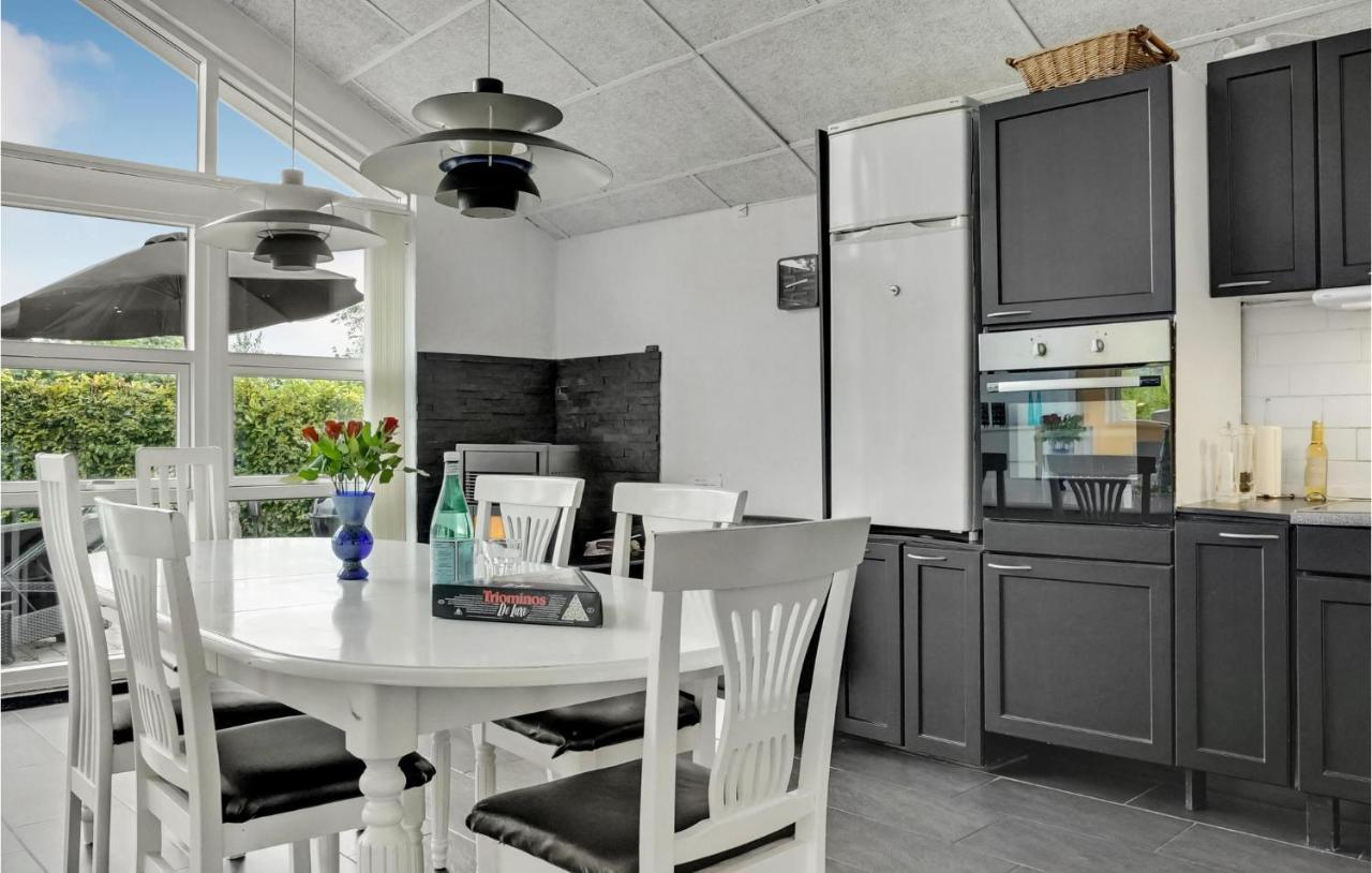 Beautiful Home In Borkop With Kitchen Екстериор снимка