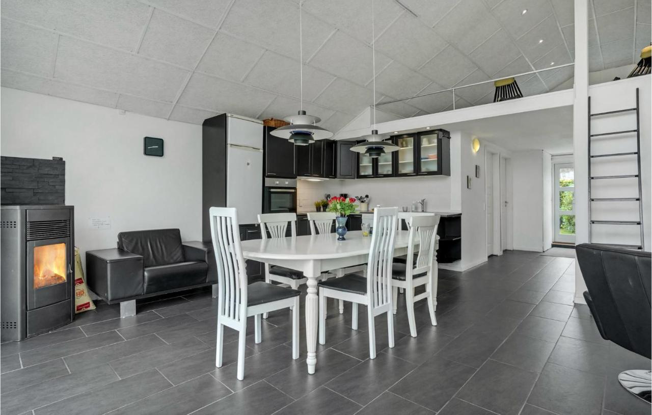 Beautiful Home In Borkop With Kitchen Екстериор снимка